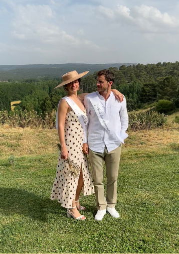 Mónica y Diego en el campo